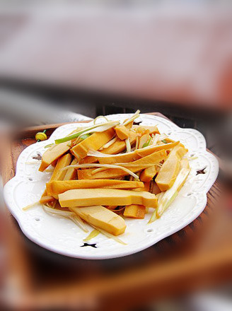 葱丝拌豆干