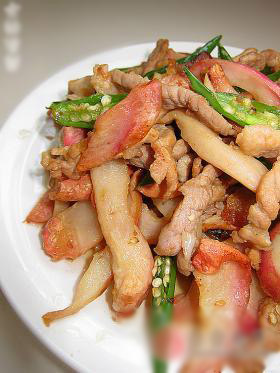 萝卜干尖椒烧肉