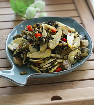 咸榨菜芯炒春笋