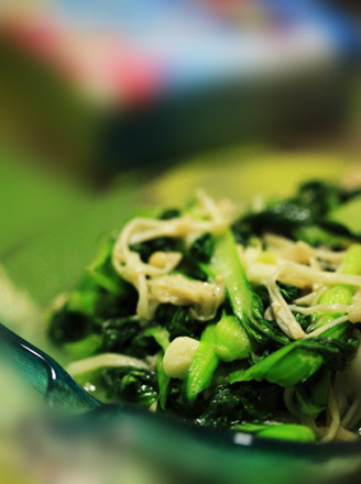 鸡毛菜炒金针菇