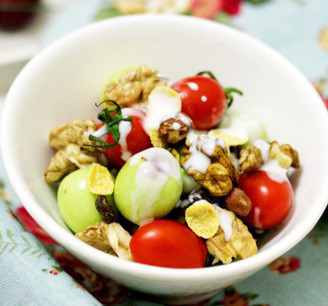 贵妃枣燕麦酸奶沙拉