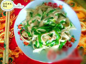 韭菜炒豆腐皮
