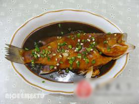 红烧鲈鱼