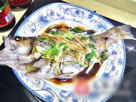 清蒸鲈鱼
